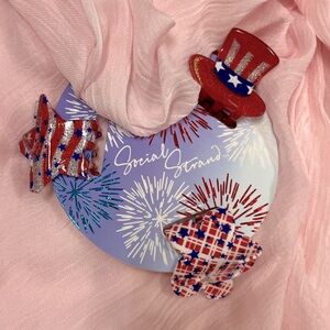 NWT ⚜️🇺🇸⚜️ Social Strand Patriotic hair claw clips Set of 3